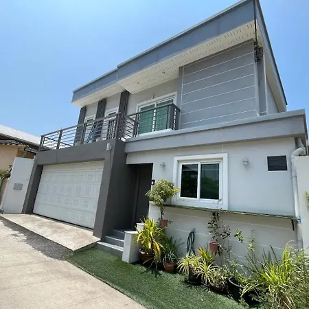 Michelle House Pool Villa Pattaya Exterior photo