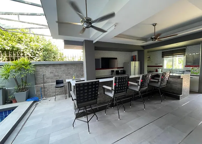 Michelle House Pool Villa